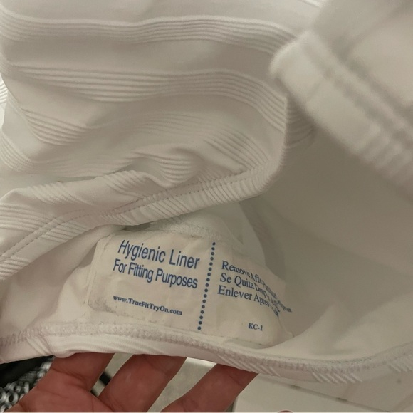 LA BLANCA Linea Costa Lace Back One Shoulder One Piece NEW -865 - Picture 11 of 11